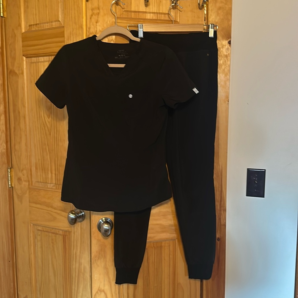 Cherokee Infinity scrub set size XS, XSP Joggers